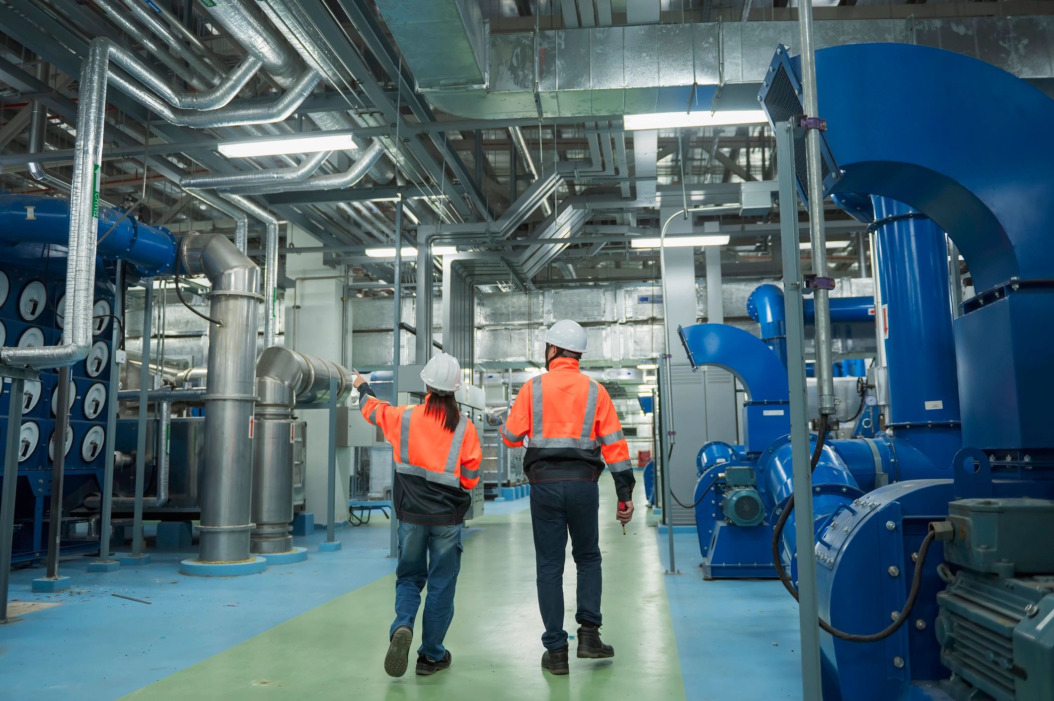 modern industrial control room oil and gas distributed control system